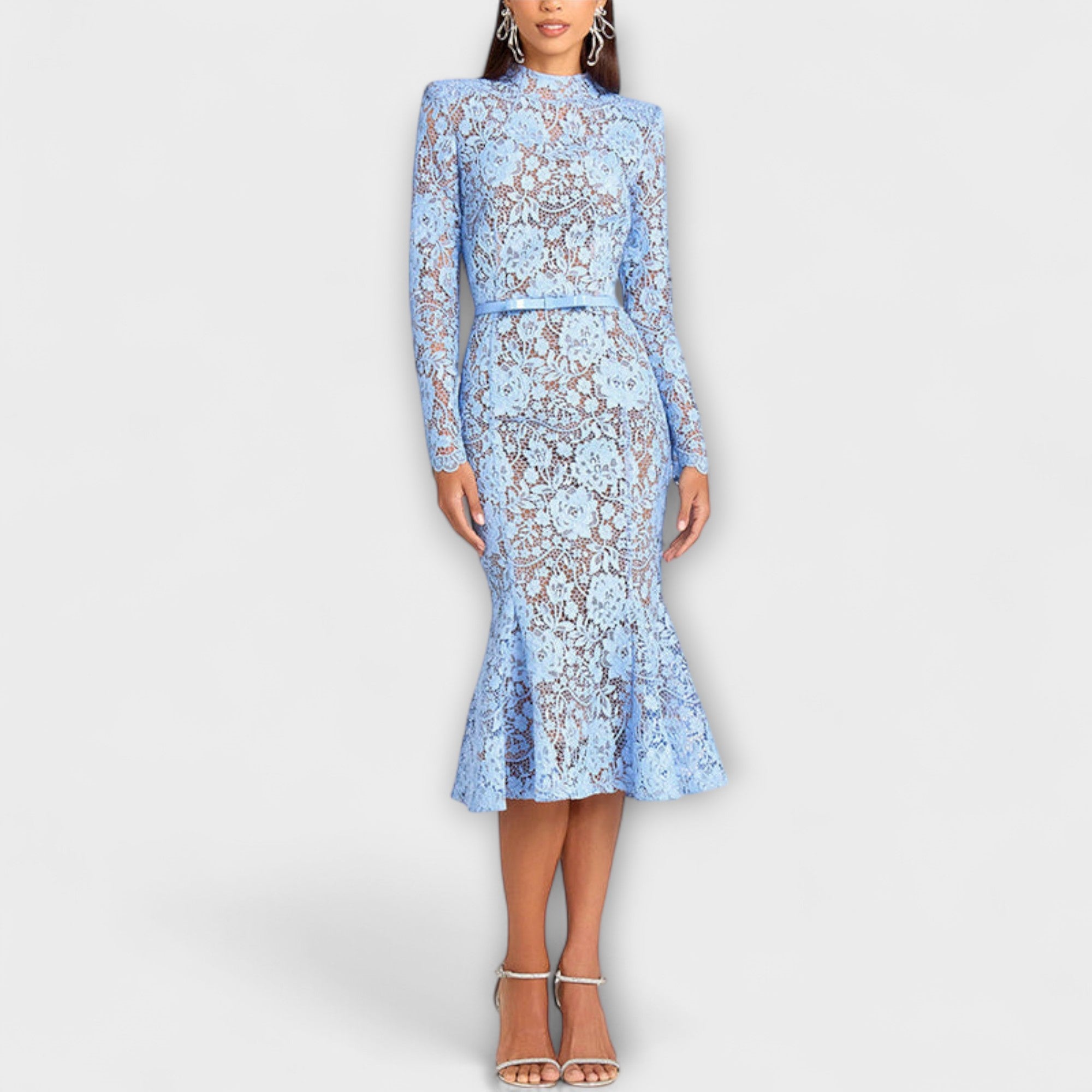 Freya - Vestido Midi Elegante Feito de Renda Floral