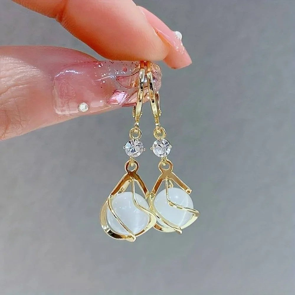 Brincos Pendentes de Ouro com Opala Branca Antiga