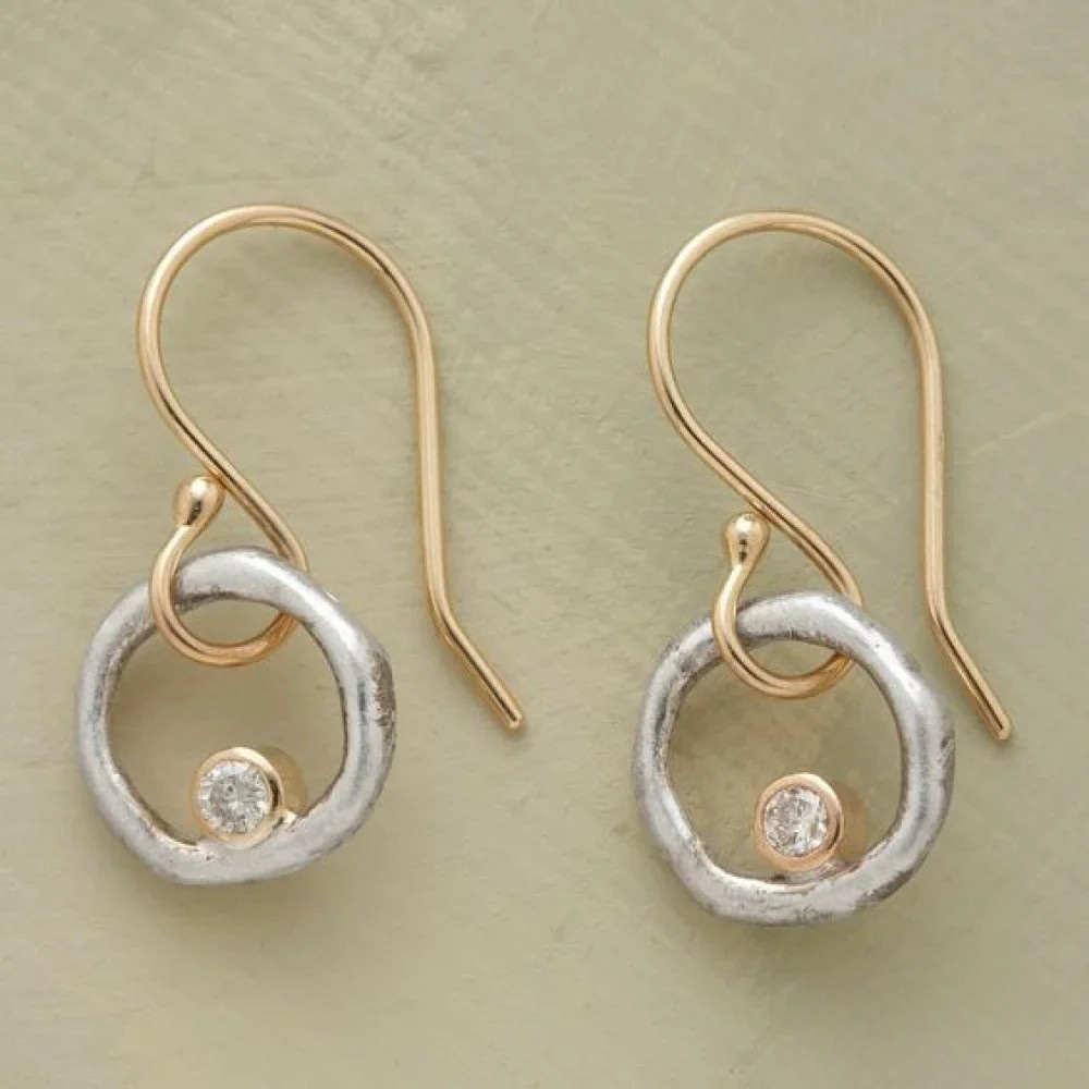 Vintage guld- och silverörhängen med zirkonia-stift
