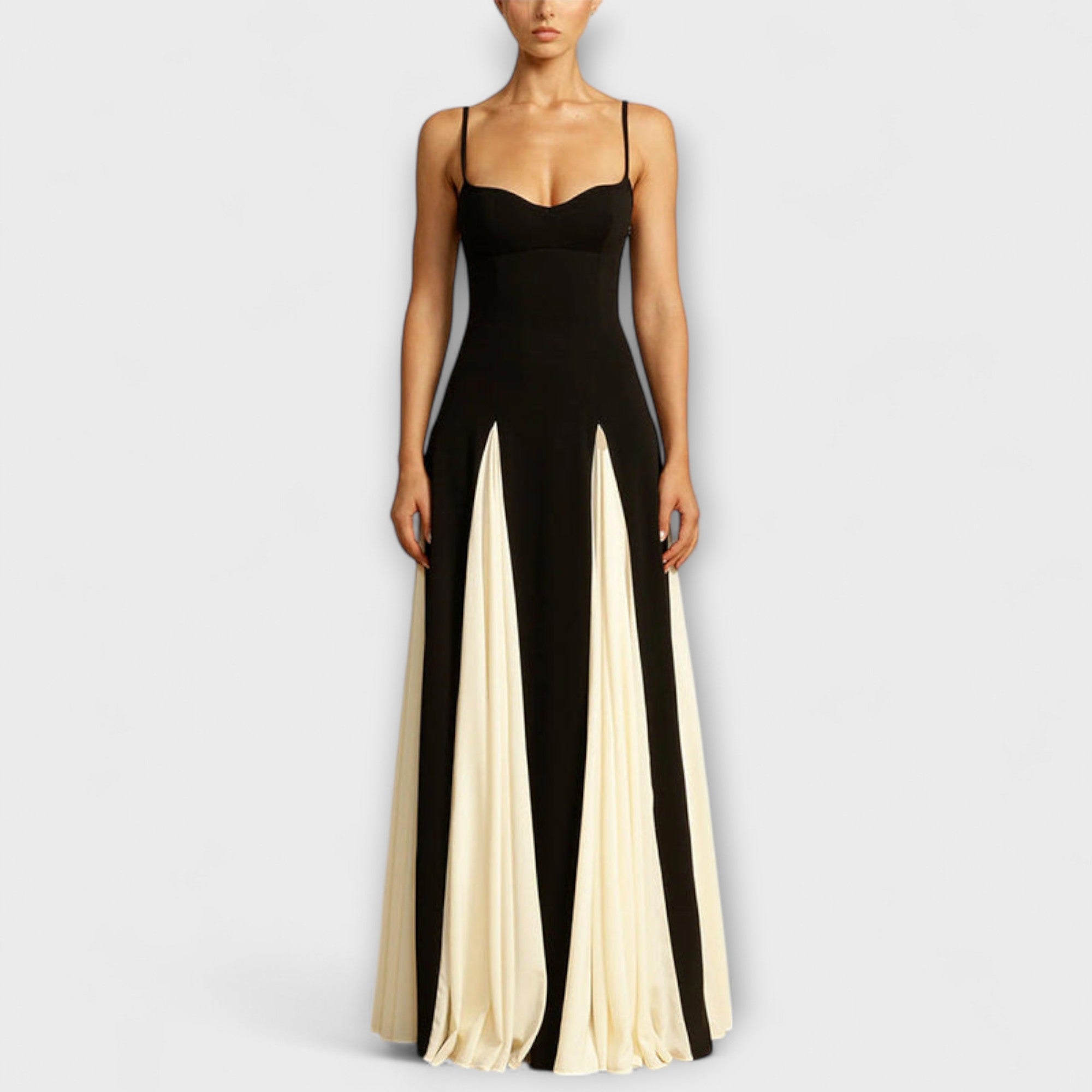 Ember - Vestido Maxi Clássico Elegante em Linha A com Painéis de Tule